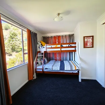 Upstair Cheerful Two Bedrooms Dunedin Exterior photo