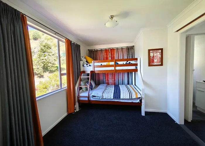 Upstair Cheerful Two Bedrooms